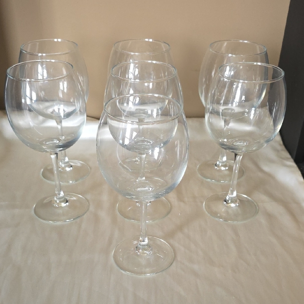 Clear Glass Red Wine Glasses - Set of 7